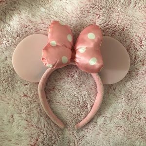 Pink Light Up Minnie Ears